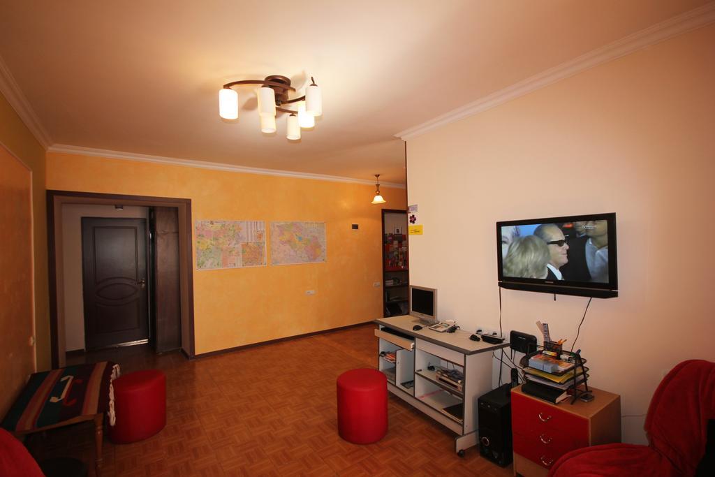 Center Hostel And Tours Γιερεβάν Εξωτερικό φωτογραφία