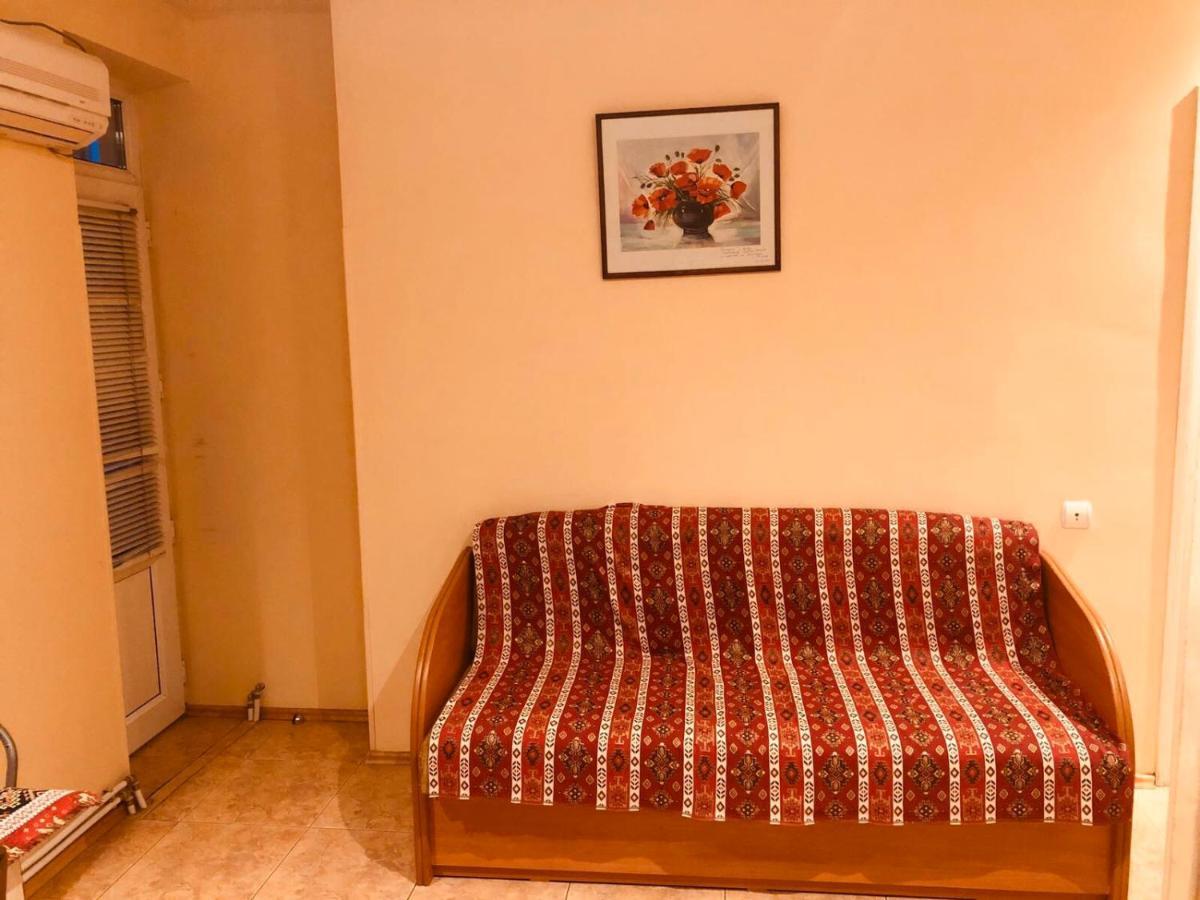 Center Hostel And Tours Γιερεβάν Εξωτερικό φωτογραφία